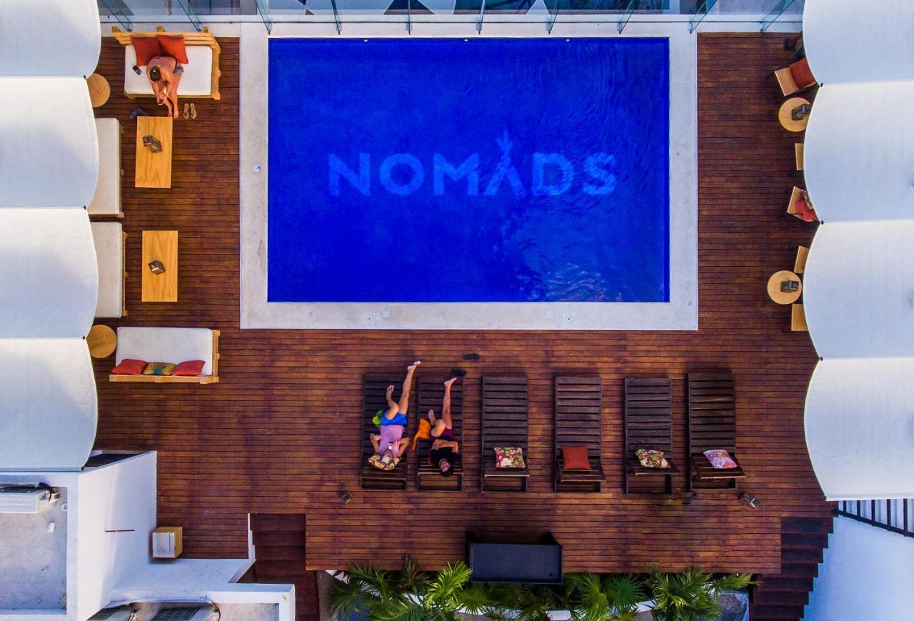 Nomads Hotel, Hostel & Rooftop Pool 칸쿤 외부 사진