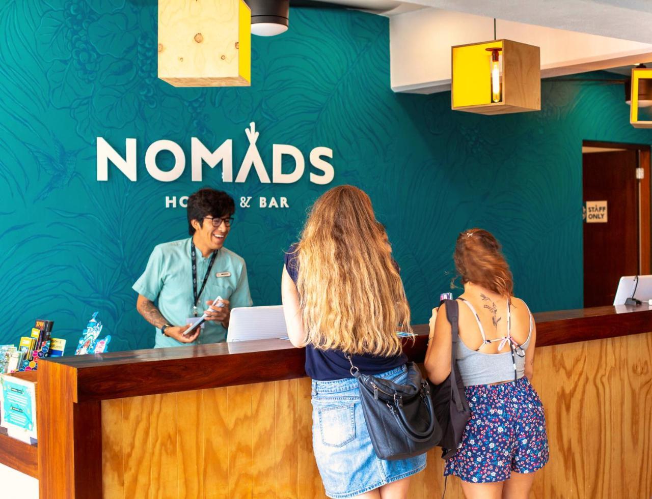 Nomads Hotel, Hostel & Rooftop Pool 칸쿤 외부 사진